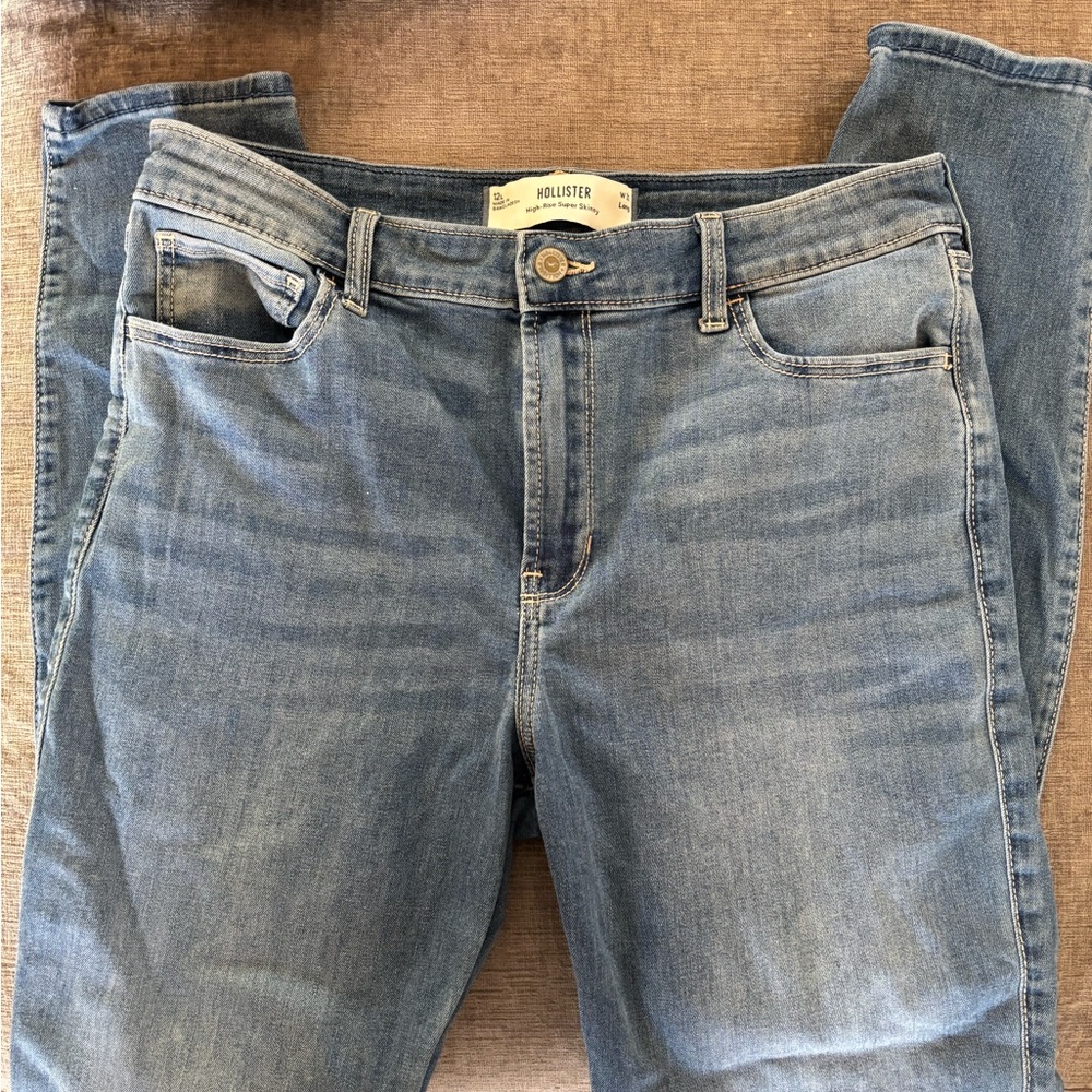 Hollister High Rise Super Skinny Jeans - NWOT